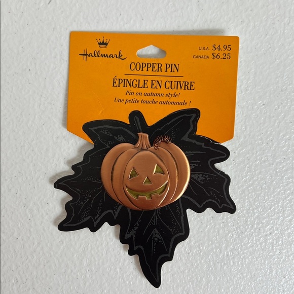 Hallmark Halloween Theme Lapel Pins Vintage Lot of 4 New on Card - Picture 2 of 13